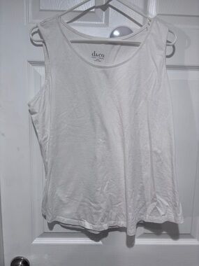D & CO Women's White Tank Top